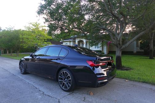 2020 BMW 740 i