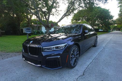 2020 BMW 740 i