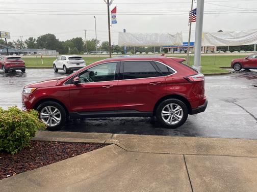 Red 2020 Ford Edge SEL