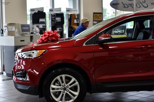 Red 2020 Ford Edge SEL