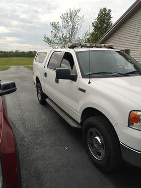 White 2005 Ford F-150 XLT Crew Cab