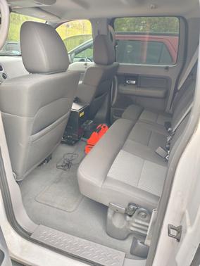 White 2005 Ford F-150 XLT Crew Cab