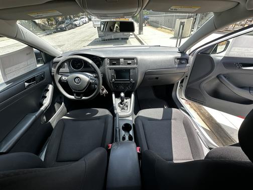White 2016 Volkswagen Jetta 1.4T S