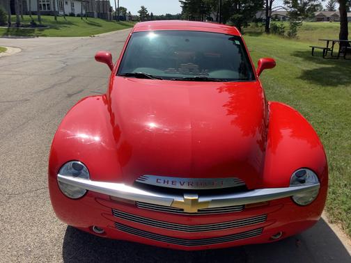 2004 Chevrolet SSR Base