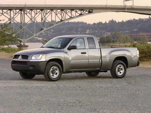 Mitsubishi Raider