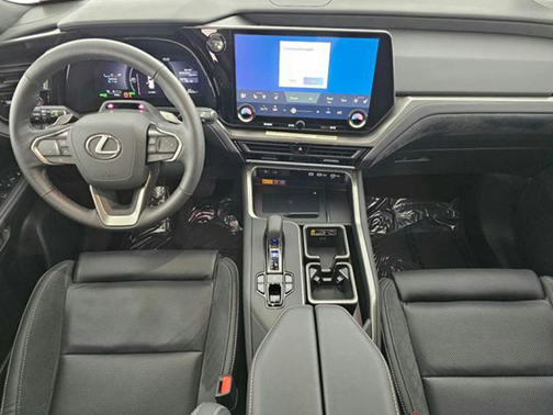Lexus TX 550h+