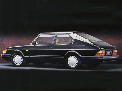 Saab 900