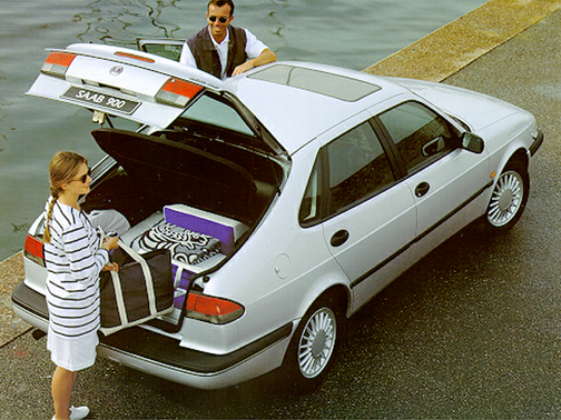 Saab 900