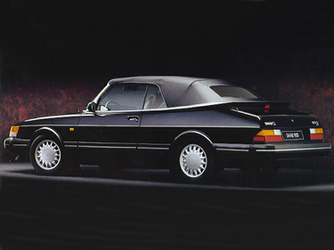 side view of 1992 900 Saab