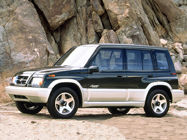 side view of 1998 Sidekick Suzuki