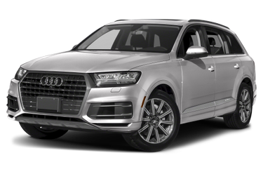 side view of 2019 Q7 Audi