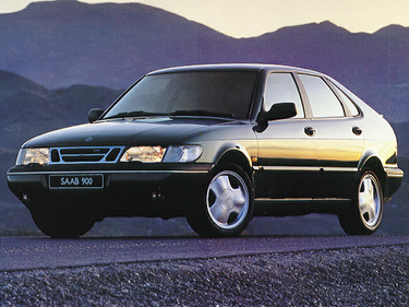 side view of 1994 900 Saab