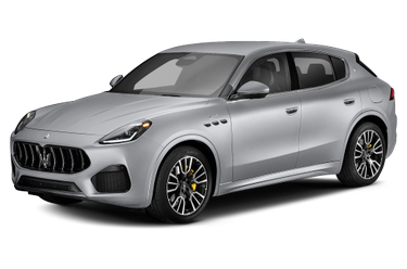 side view of 2023 Grecale Maserati