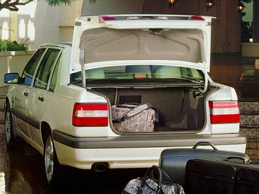 side view of 1997 850 Volvo