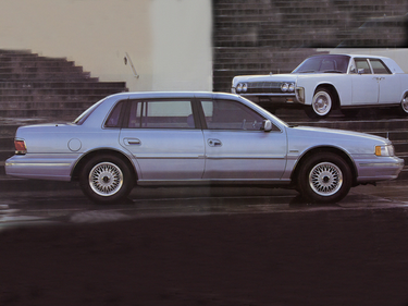side view of 1994 Continental Lincoln