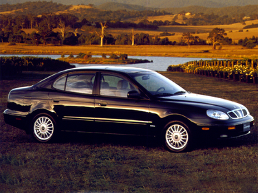side view of 1999 Leganza Daewoo