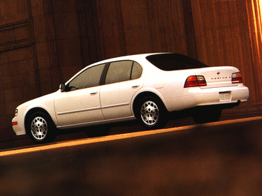 side view of 1996 Maxima Nissan