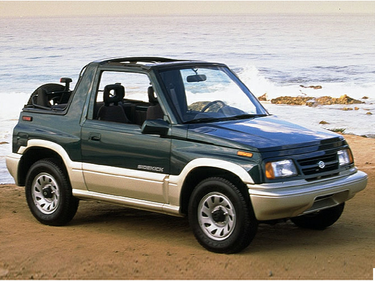 side view of 1998 Sidekick Suzuki