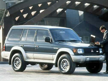 side view of 1993 Montero Mitsubishi