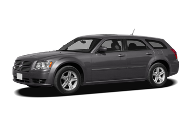 side view of 2008 Magnum Dodge