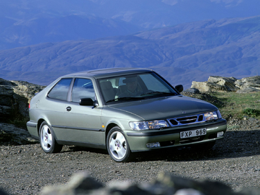 side view of 1999 9-3 Saab