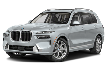 side view of 2025 X7 BMW