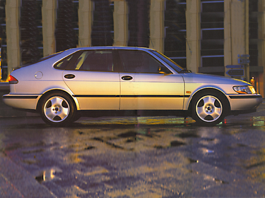 side view of 1998 900 Saab