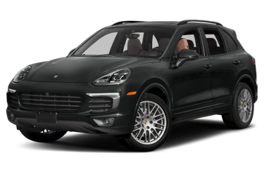 side view of 2017 Cayenne Porsche