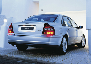 side view of 2003 S80 Volvo