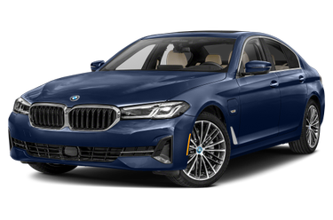 side view of 2023 530e BMW