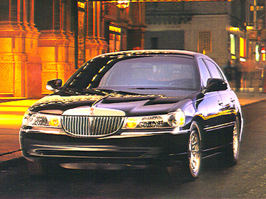 side view of 1999 Town Car Lincoln