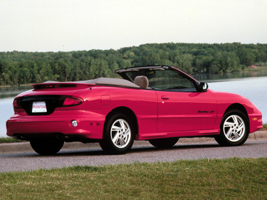 side view of 2000 Sunfire Pontiac