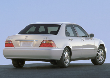 side view of 2001 RL Acura