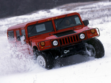 side view of 2004 H1 Hummer