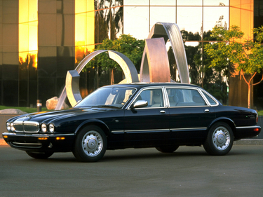 side view of 1999 XJ8 Jaguar