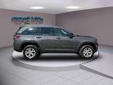 Thumbnail of 2022 Metallic Jeep Grand Cherokee
