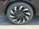 Thumbnail of 2025 Infinite Black Metallic Lincoln Nautilus
