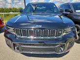 Thumbnail of 2023 Diamond Black Jeep Grand Cherokee