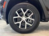 Thumbnail of 2024 Diamond Black Jeep Grand Cherokee L