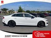 Thumbnail of 2023 Glacial White Pearl Kia K5