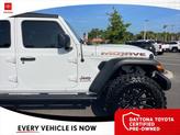 Thumbnail of 2023 Bright White Clearcoat Jeep Gladiator
