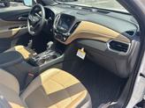 Thumbnail of 2022 Iridescent Pearl Tricoat Chevrolet Equinox