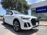 Photo of 2022 Glacier White Metallic Audi Q5