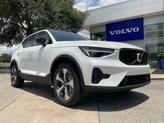 Photo of 2026 Crystal White Volvo XC40