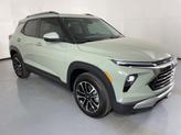 Thumbnail of 2026 Green Chevrolet Trailblazer