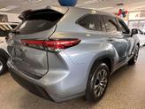 Thumbnail of 2021 Moon Dust Toyota Highlander