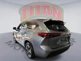 Thumbnail of 2021 Moon Dust Toyota Highlander