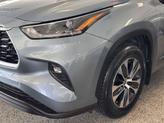 Thumbnail of 2021 Moon Dust Toyota Highlander