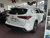 Thumbnail of 2023 Wind Chill Pearl Toyota Highlander