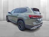 Thumbnail of 2025 Avocado Green Pearl Volkswagen Atlas